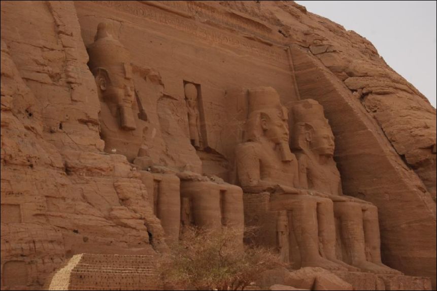 <i><b>Abu Simbel-066</b></i>